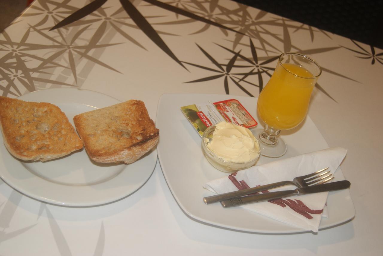 Pension Restaurante La Liebre Саламанка Екстер'єр фото